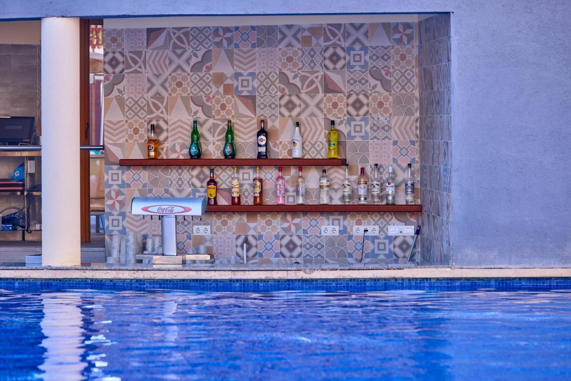 Zafiro Palmanova Aparthotel Kültér fotó