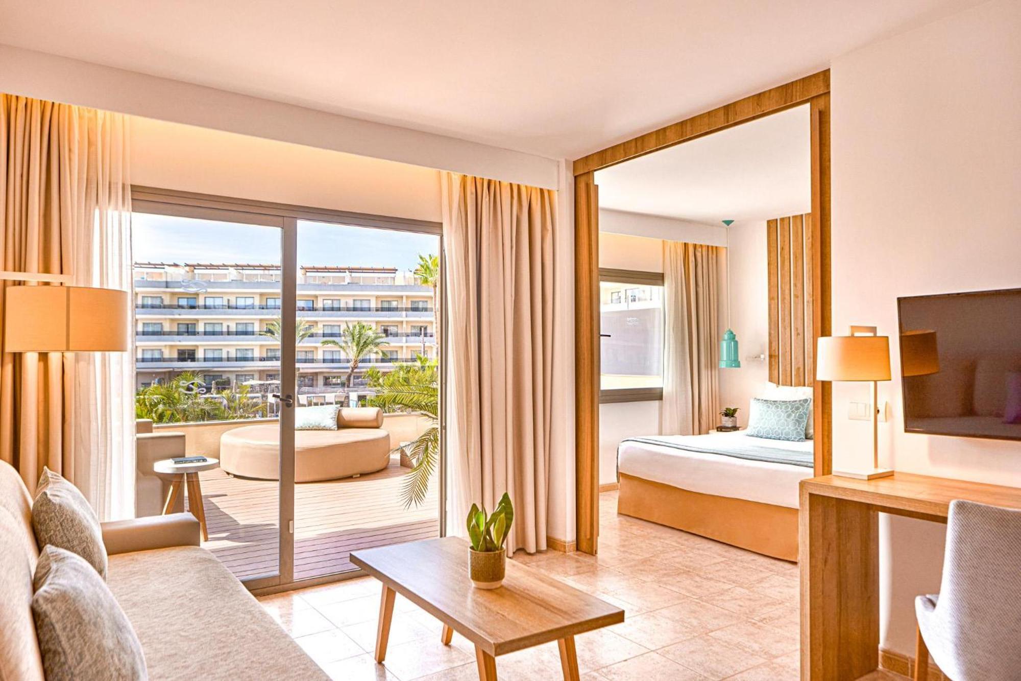 Zafiro Palmanova Aparthotel Kültér fotó